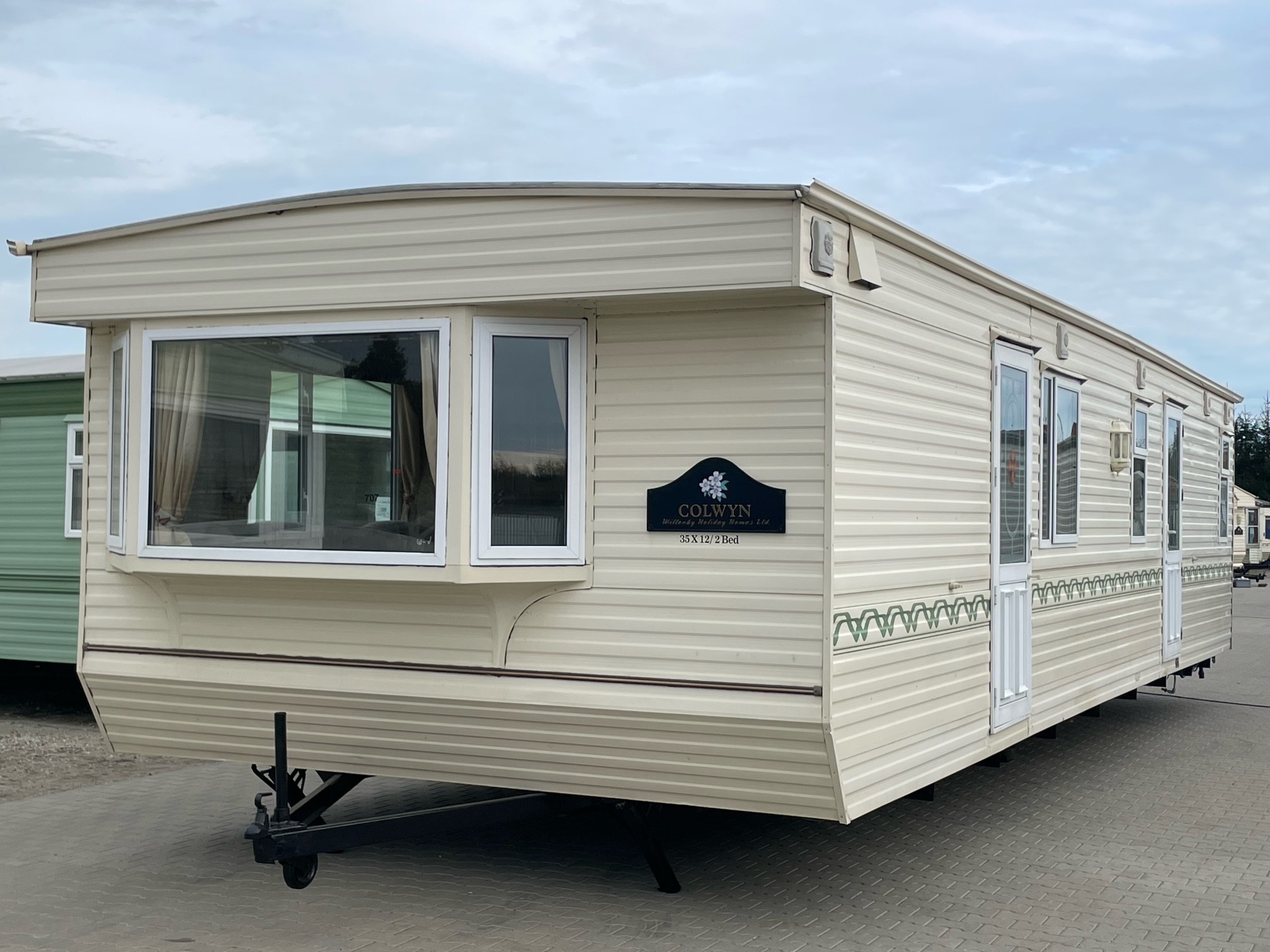 MOBILHEIM WILLERBY COLWYN 11 X 3,70 M